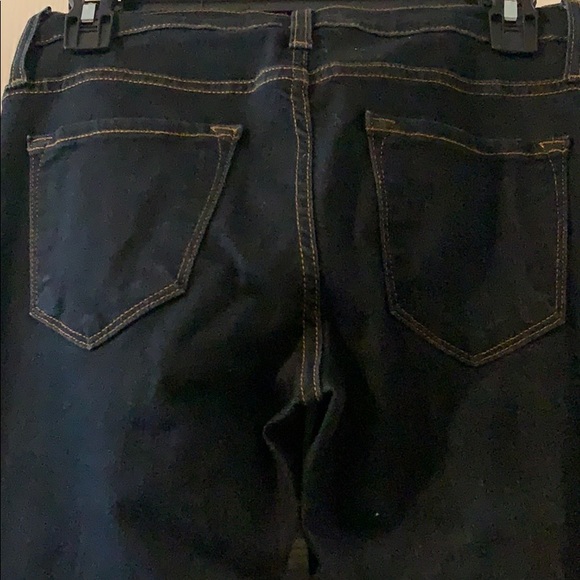 Distressed skinny jeans - Picture 5 of 5